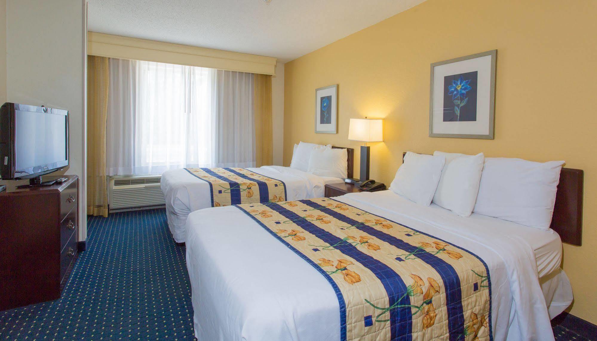 Studios And Suites 4 Less - Gum Road Чесапик Экстерьер фото